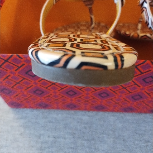 Tory Burch Miller Printed Patent Leather Sandals Ballet Pink Octagon Square Sz 8 - Picture 13 of 16